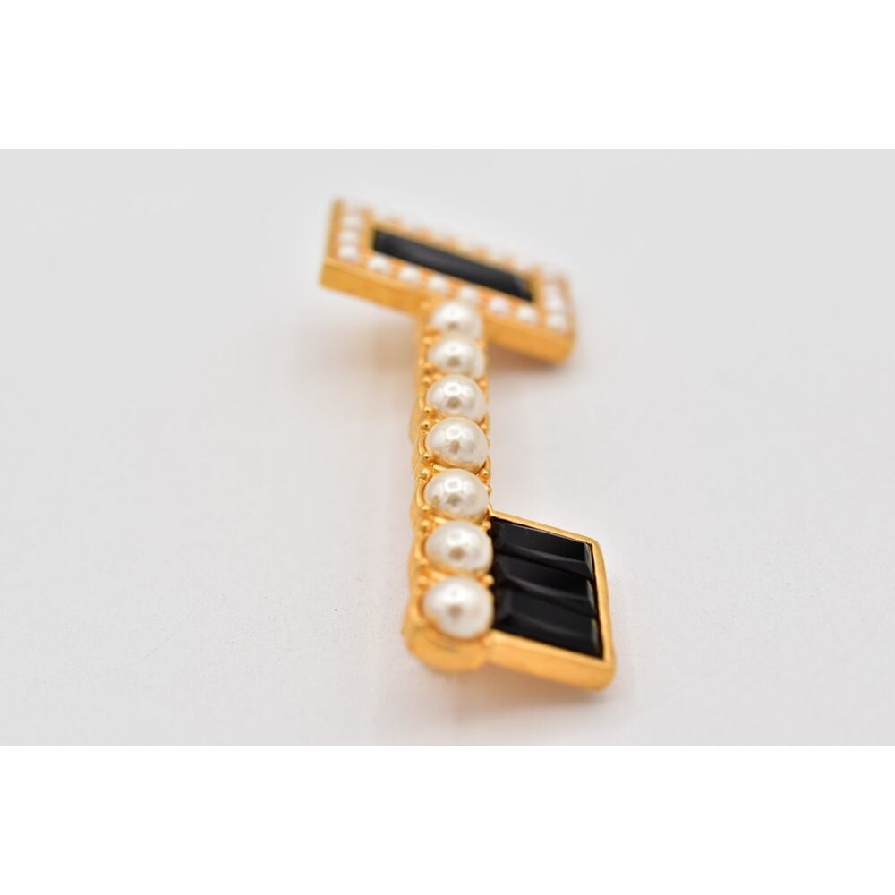 Karl Lagerfeld Vintage Key Brooch Pearl Black Crystal Gold Runway Signed Bin5B - Picture 8 of 12